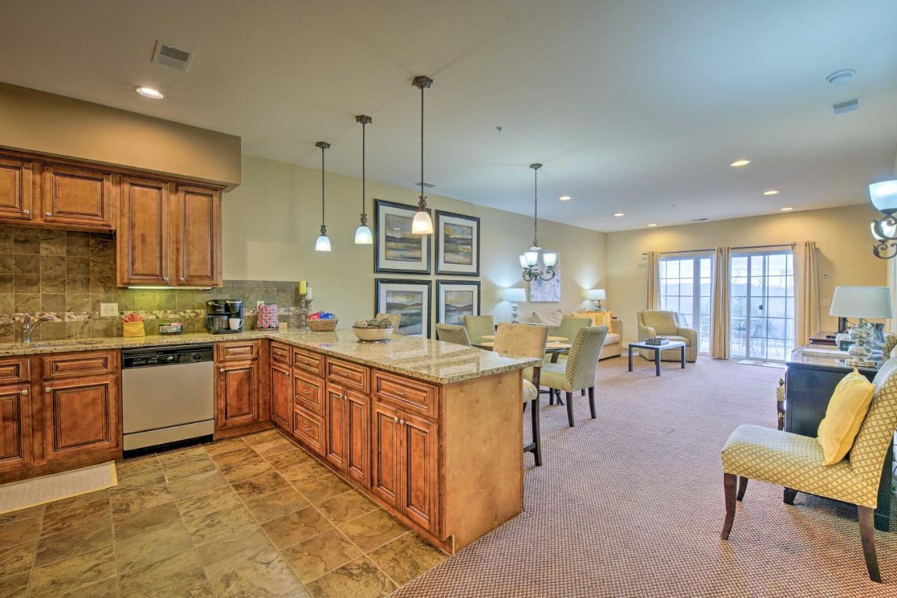 Inviting Branson Condo With Outdoor Dining Area エクステリア 写真