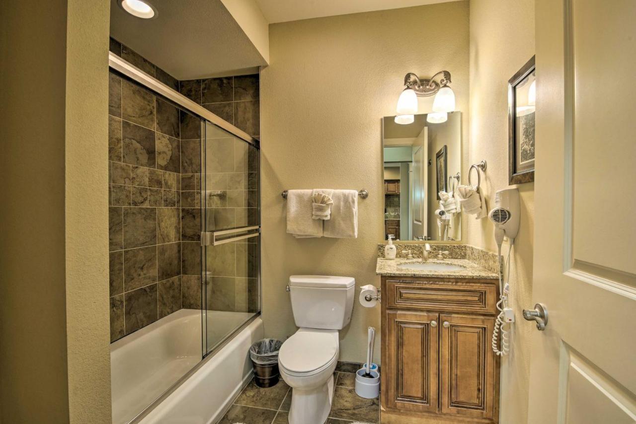 Inviting Branson Condo With Outdoor Dining Area エクステリア 写真