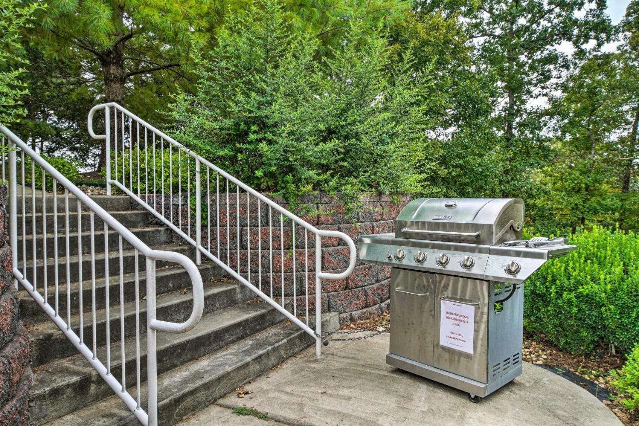 Inviting Branson Condo With Outdoor Dining Area エクステリア 写真