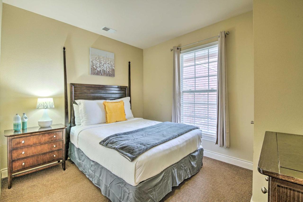 Inviting Branson Condo With Outdoor Dining Area エクステリア 写真